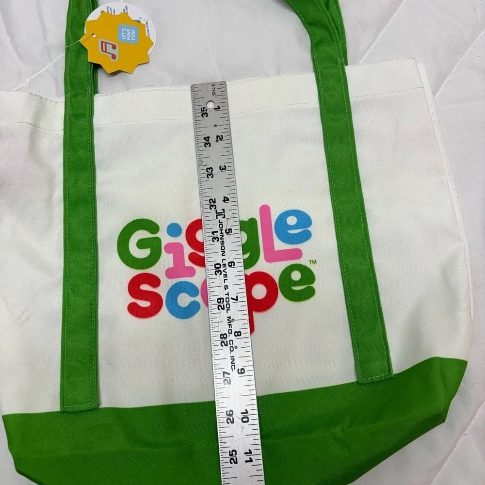 NWT Giggle Scape White and Green Tote Bag carrying bag pics for imperfections